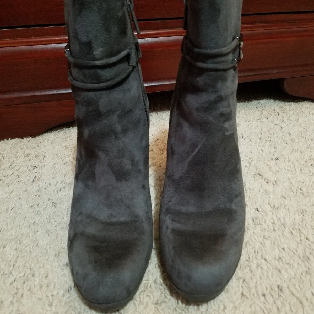 Heeled boots
